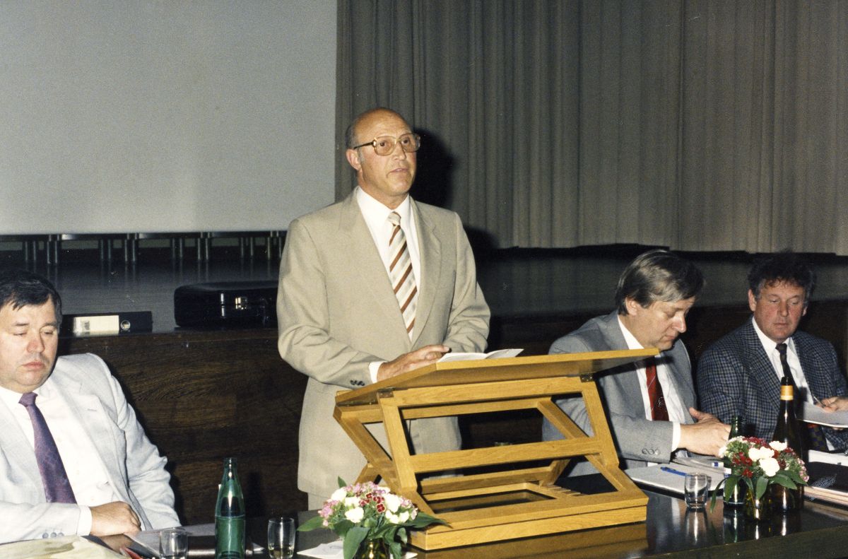 K 1988 04 30 GV Referent Walter Fringeli Soz. Frsorgebehrde